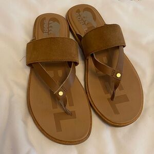 Sorel Tan Leather Flip-Flops